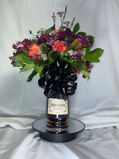 Hennessy VSOP Floral Edition – A Bold Expression of Luxury (FREE DELIVERY)