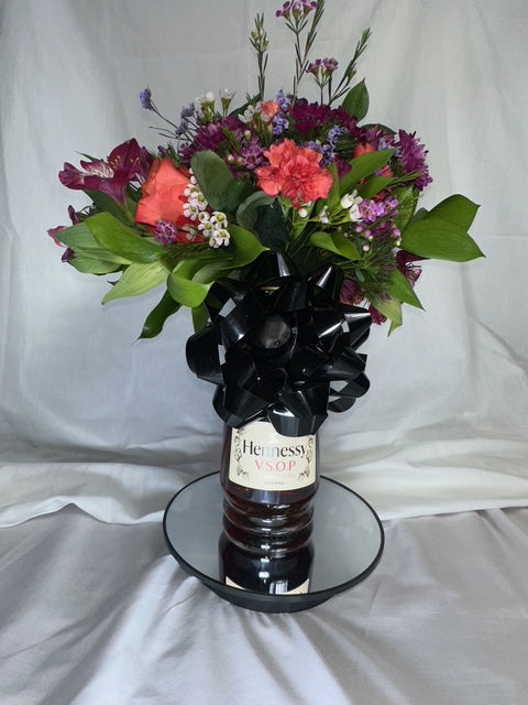 Hennessy VSOP Floral Edition – A Bold Expression of Luxury (FREE DELIVERY)
