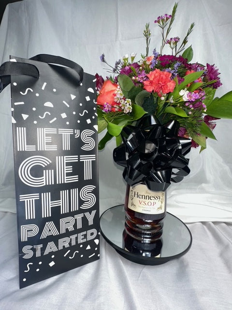 Hennessy VSOP Floral Edition – A Bold Expression of Luxury (FREE DELIVERY)