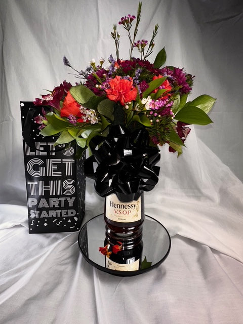 Hennessy VSOP Floral Edition – A Bold Expression of Luxury (FREE DELIVERY)