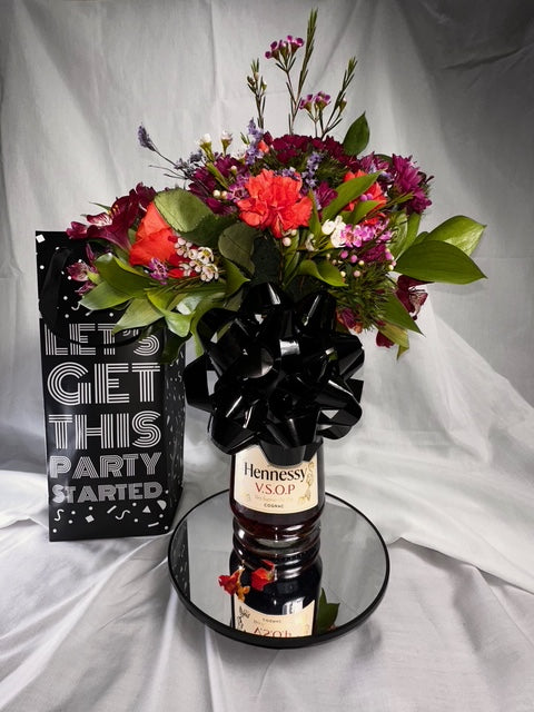 Hennessy VSOP Floral Edition – A Bold Expression of Luxury (FREE DELIVERY)