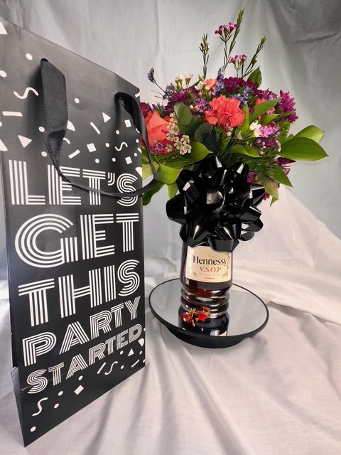 Hennessy VSOP Floral Edition – A Bold Expression of Luxury (FREE DELIVERY)