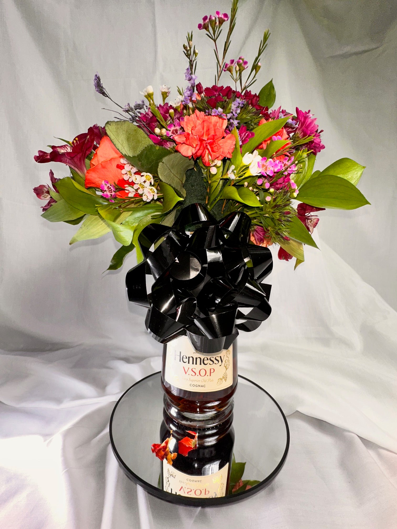 Hennessy VSOP Floral Edition – A Bold Expression of Luxury (FREE DELIVERY)