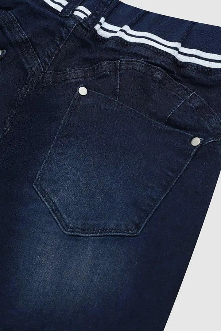 Athleisure Style Skinny Jeans