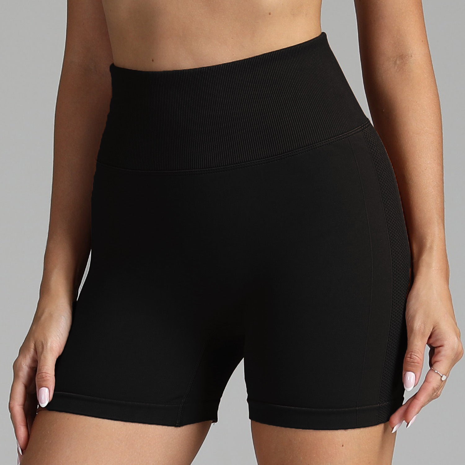 Seamless Solid Color High Waist Hip-lifting Fitness Short